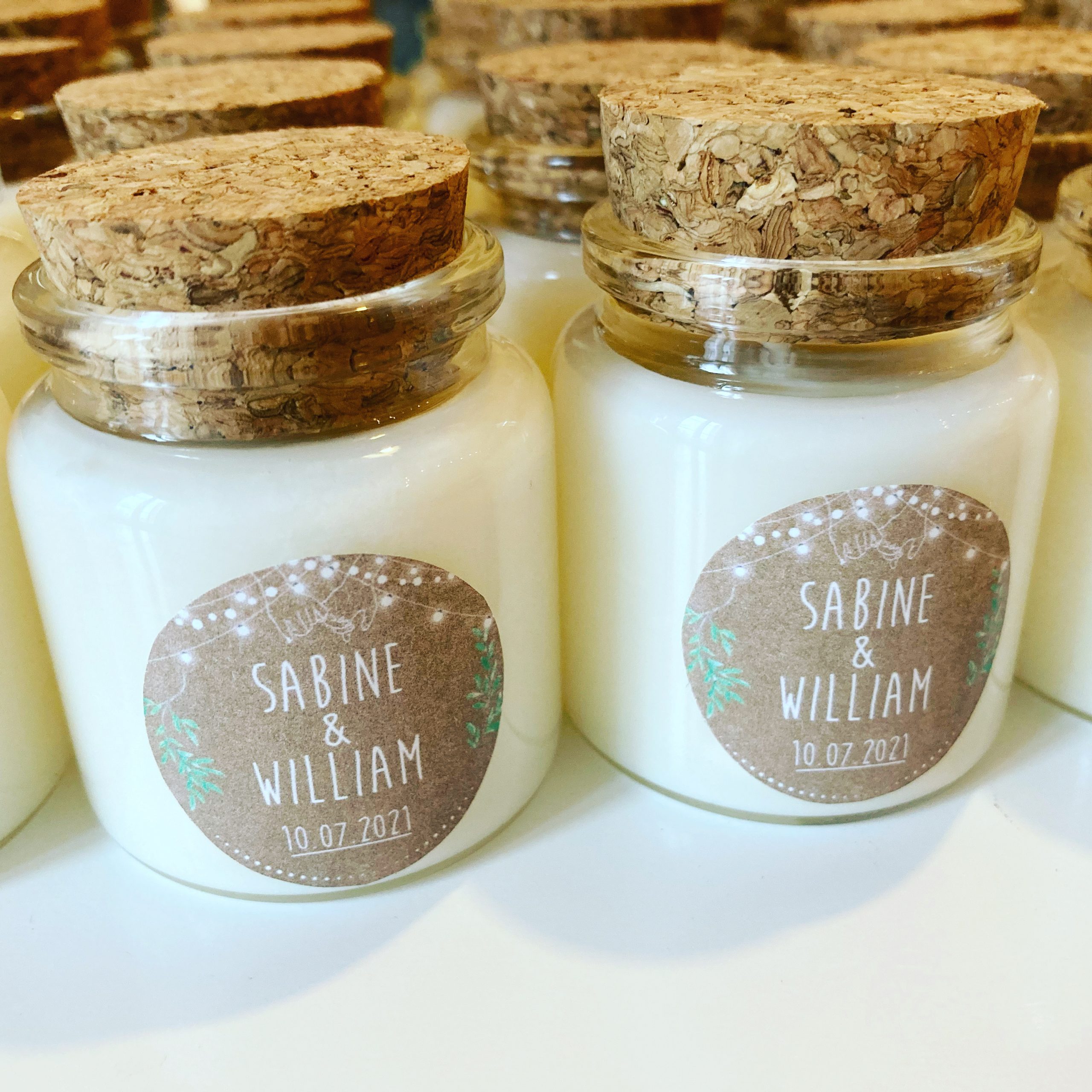 Cadeaux Clients personnalisés avec votre logo, bougie personnalisée parfumée fait-main en Provence