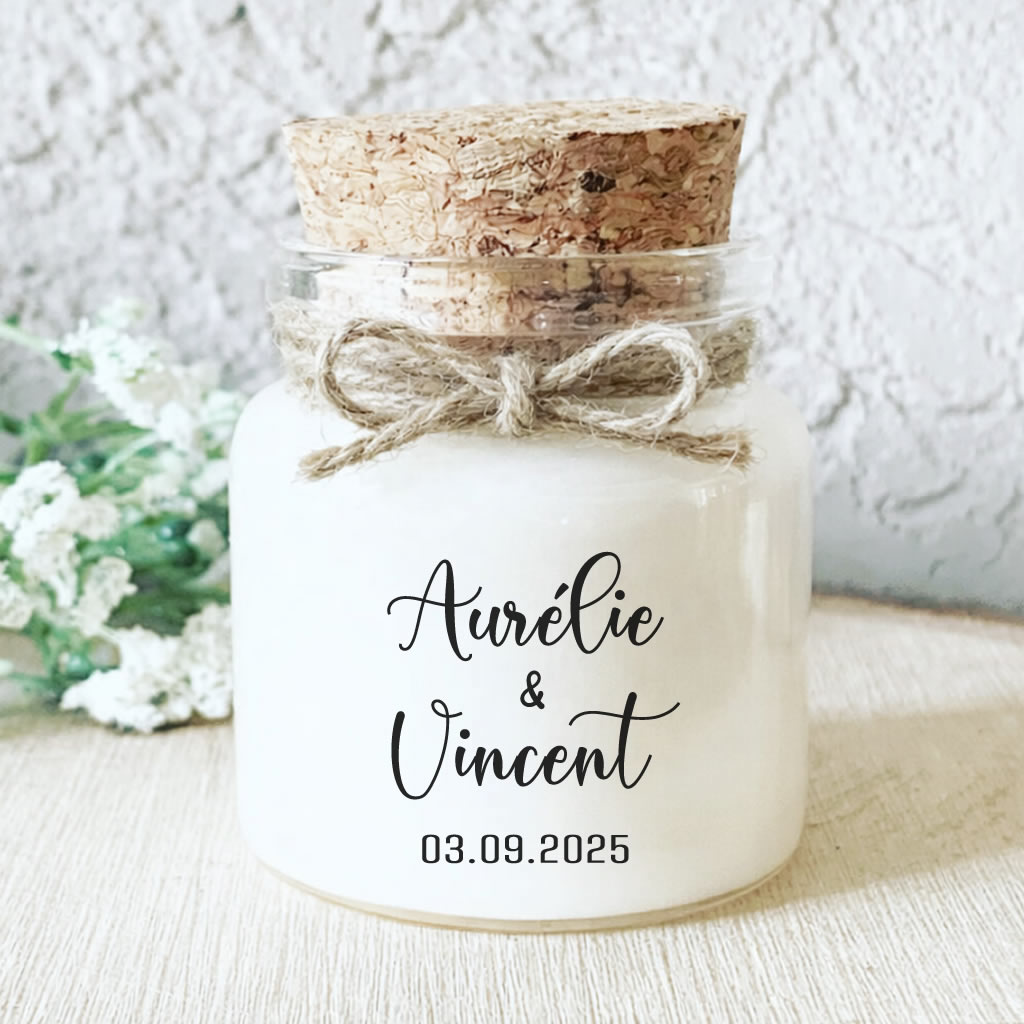 Bougie parfumée personnalisée au style romantique et élégant, cadeau invité de mariage, pot en verre avec bouchon en liège, fabriquée à la main en France.