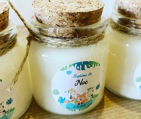 Cadeaux invités baptême : bougies personnalisées parfumées pour Noé