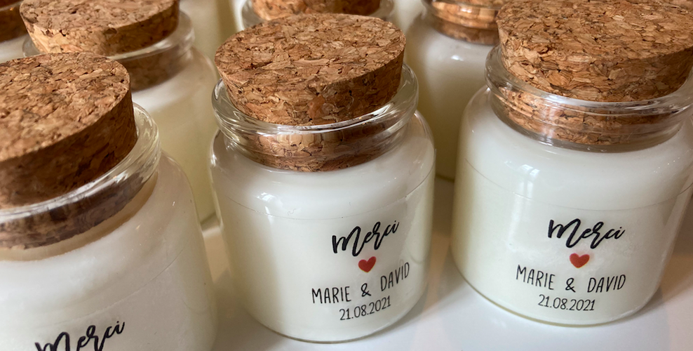 Bougie parfumée personnalisée mariage avec cœur rouge cadeau invités chic