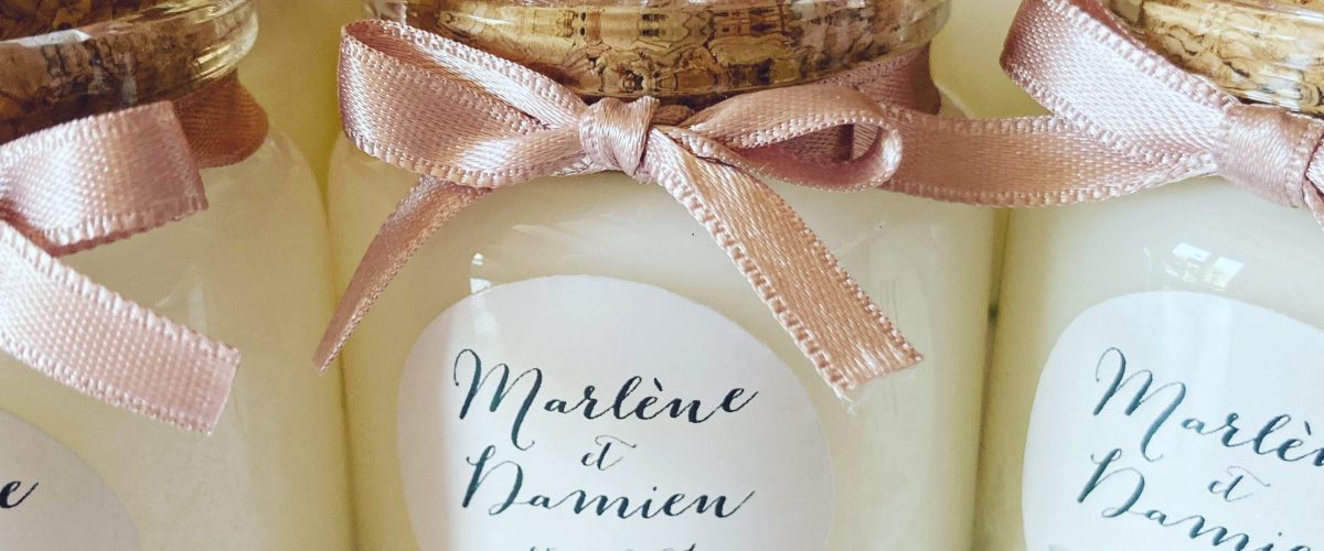 Cadeaux invités mariage : bougies personnalisées Marlène & Damien